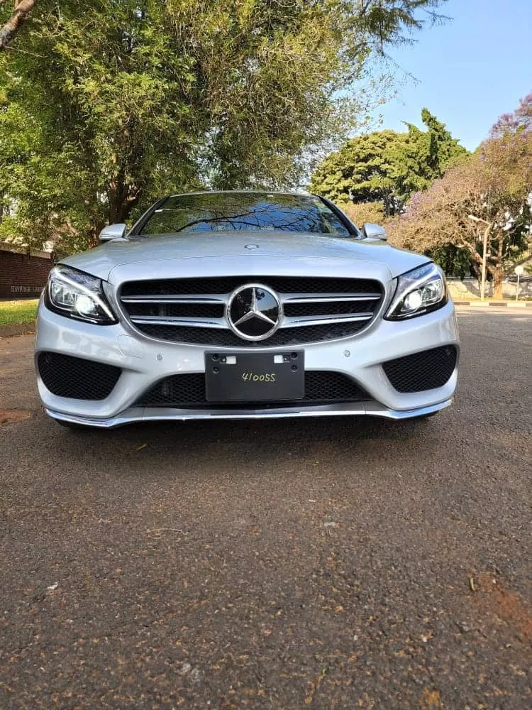 Mercedes Benz 205 2014 Model - Image 4