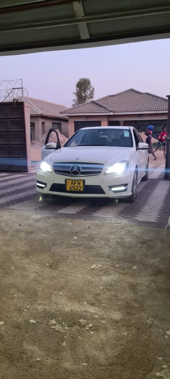 Mercendes Benz W204 C200 Avantgarde Blue Efficiency