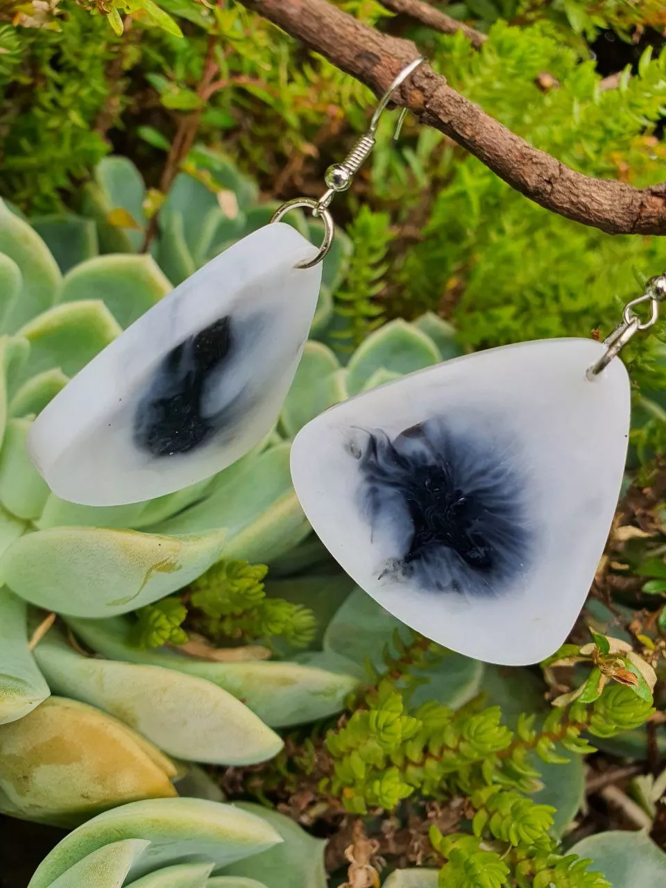 White And Black Tear Drop Resin Earrings - Image 2