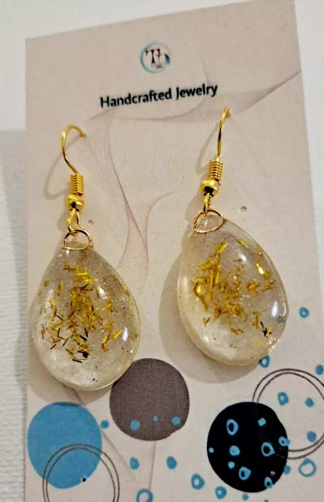 Dried Flower ? Clear Resin Tear Drop Earrings