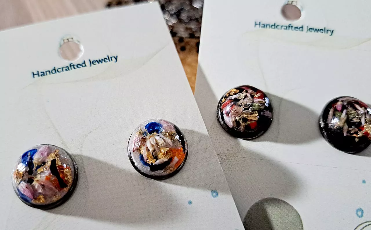 Resin Studs With Dried Flowers Inside|studs|circle Studs|gift For Her| Gift. - Image 5