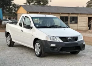 Nissan Np200