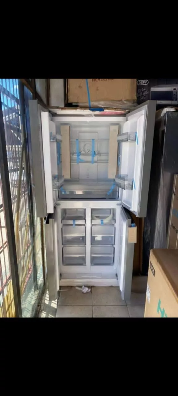 Kelvinator 520l Four 4 Door Black Mirror Fridge/freezer - Image 4