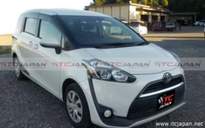 Toyota Sienta 2016