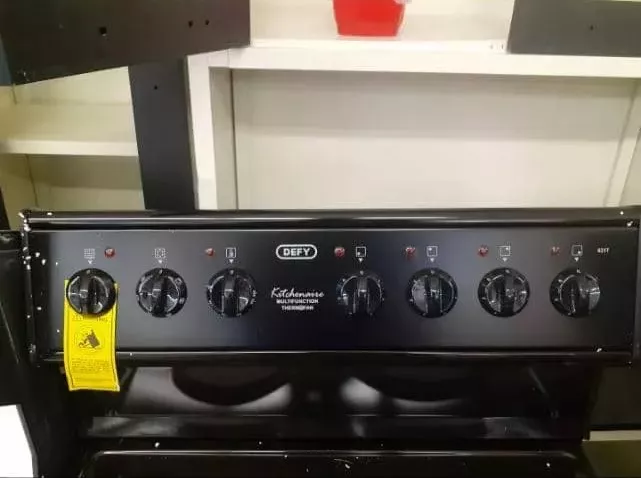 Defy 600 Series Kitchenaire 631t 4 Plate Multifunction Stove (black) - Image 3