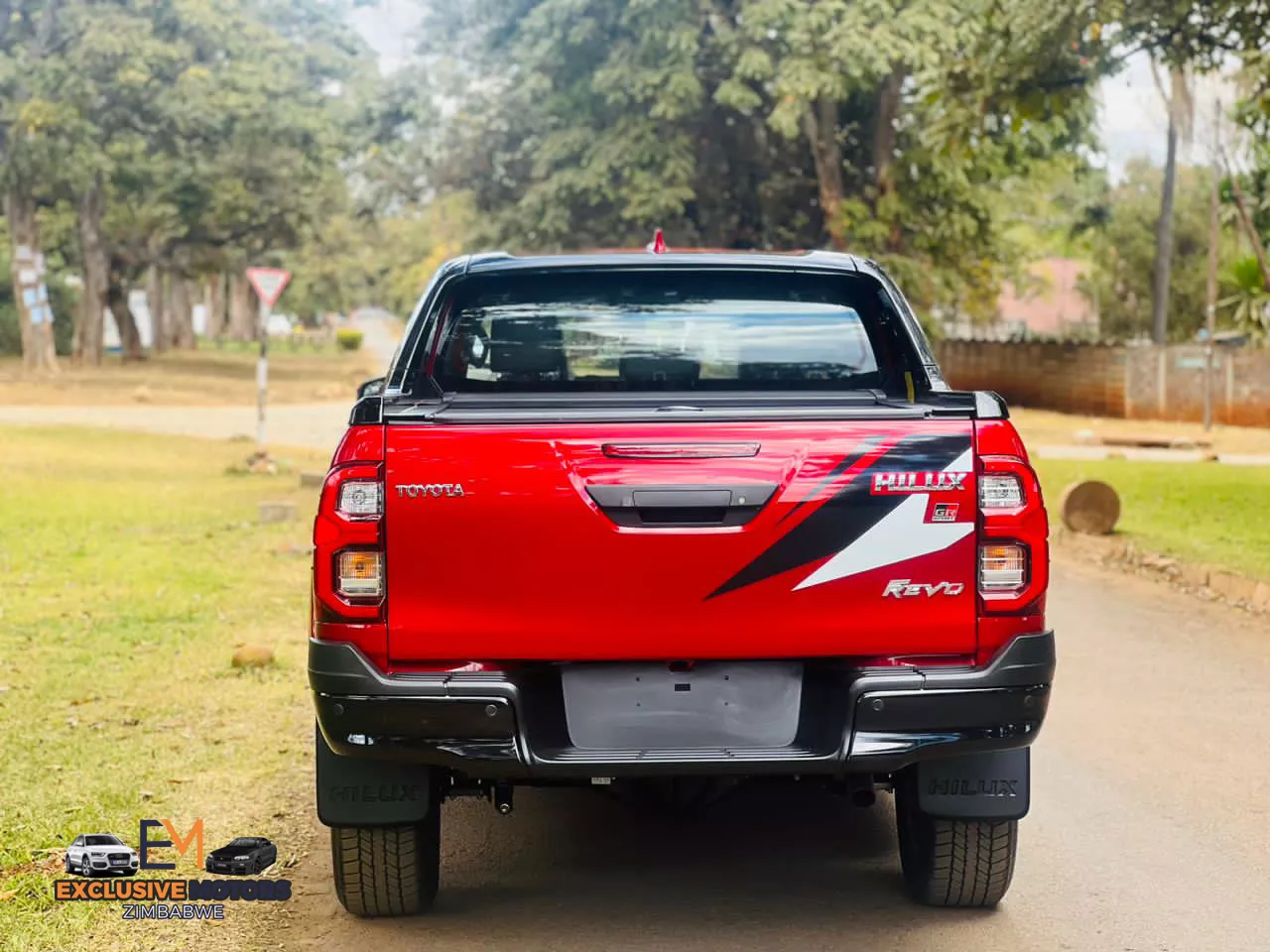 Toyota Hilux Gr Sport - Image 3