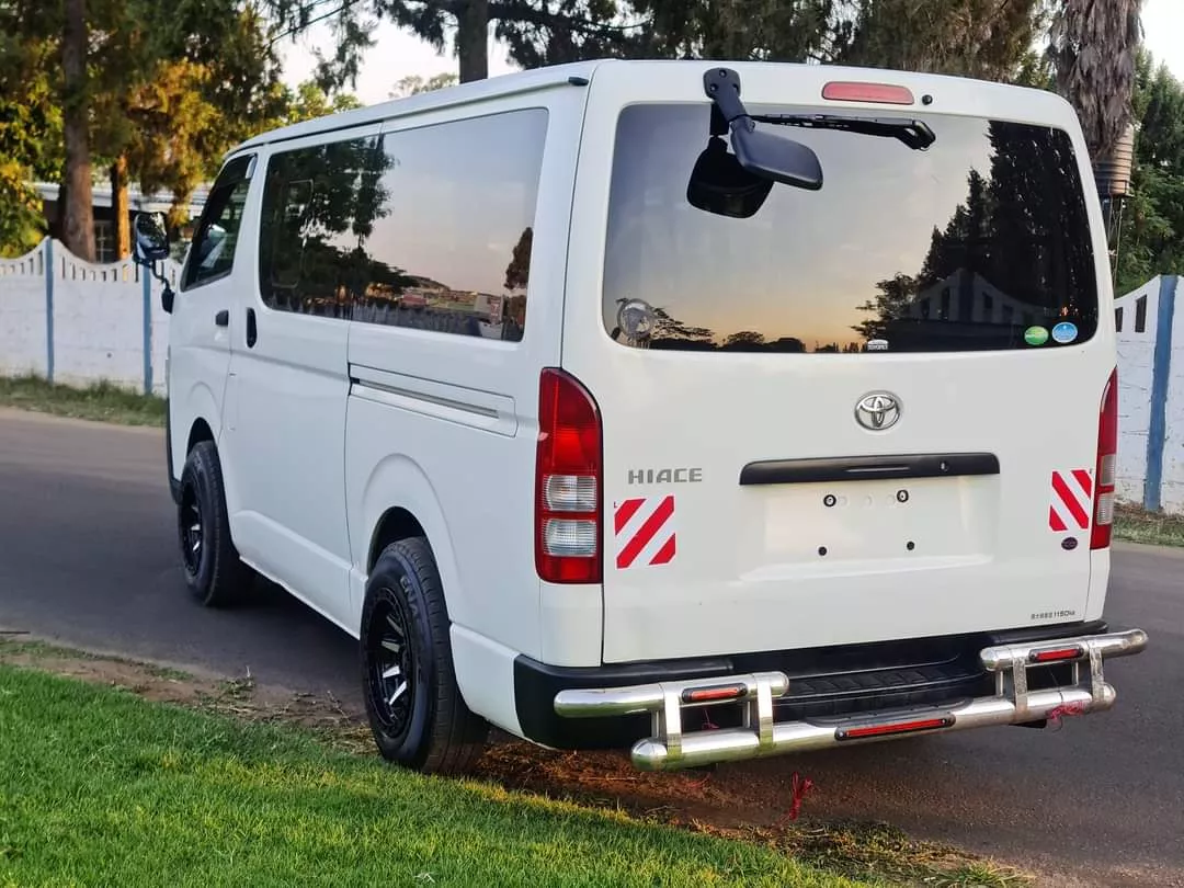 Toyota Baby Quantum - Image 2