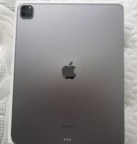 Ipad Pro 6th Gen 2022 Wi-fi+cellular 128gb - Image 3