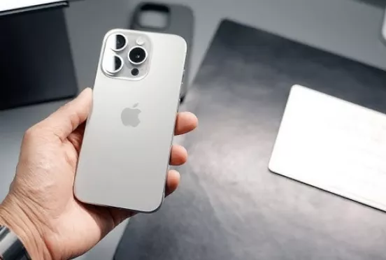 Iphone 15 Pro 256 Gb - Image 3