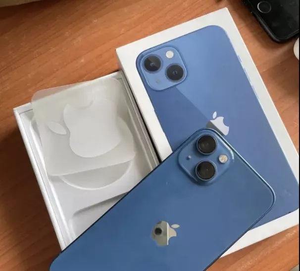 Iphone 13 - 256 Gb - Image 3