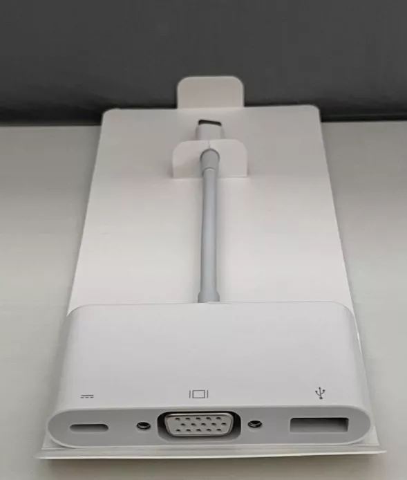 Usb-c Vga Multiport Adapter - Image 4