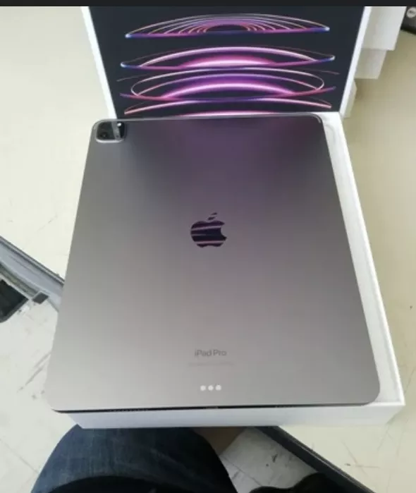 Ipad Pro 6th Gen 2022 Wi-fi+cellular 512gb - Image 4