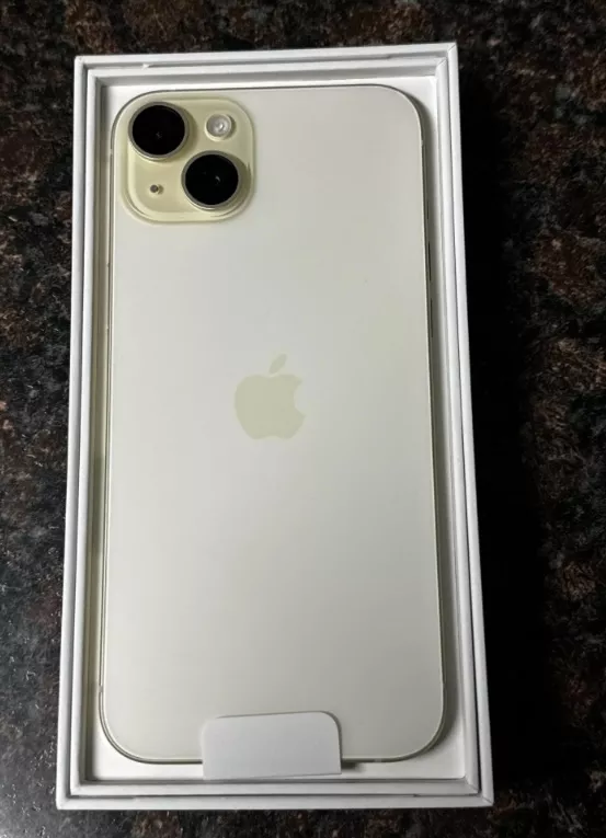 Iphone 15 - 128gb - Image 3