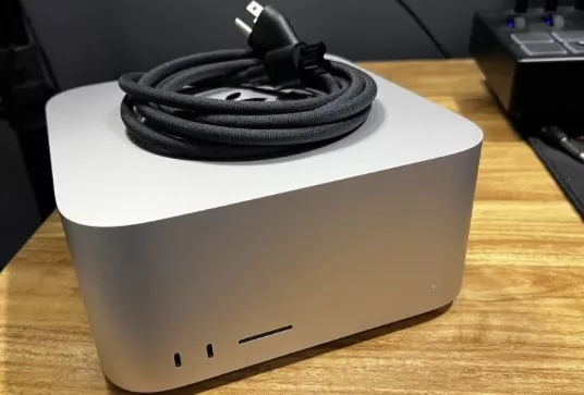 Mac Studio 2022 1tb - Image 3