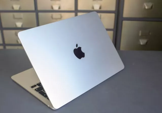 Macbook Pro 2022 - 512 Gb - Image 6