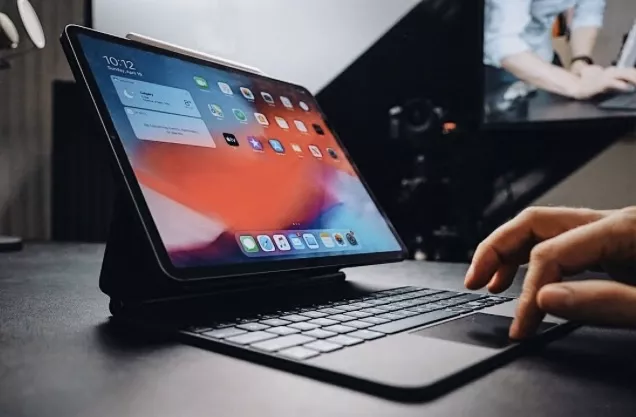 Magic Keyboard 12.9 Inch - Image 3