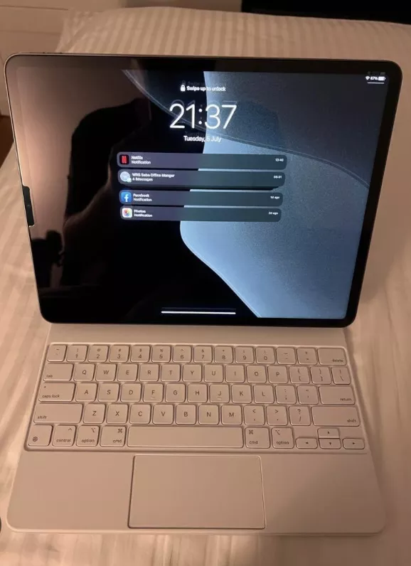 Magic Keyboard 12.9 Inch - Image 6