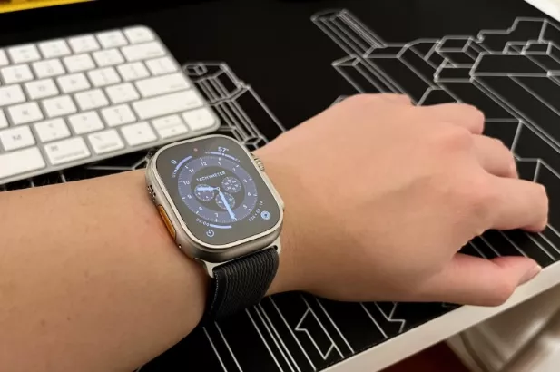 Apple Watch Ultra 49mm - Image 3