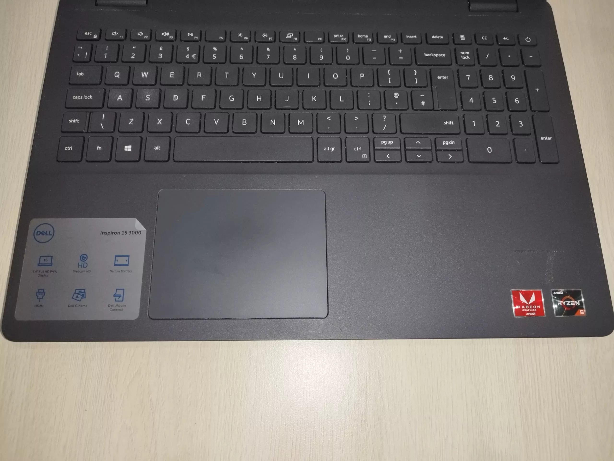 Dell Inspiron 15 3000 Amd Ryzen 5 Radeon Graphics 256gb Ssd 8gb Ram - Image 5