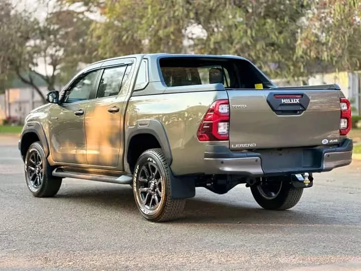 Brandnew Toyota Hilux Revo 2023 0kms Mileage - Image 3
