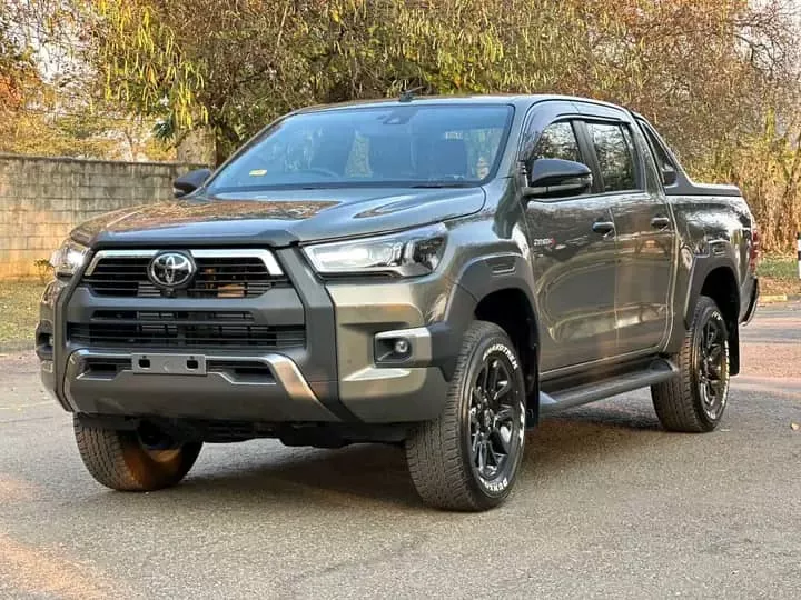 Brandnew Toyota Hilux Revo 2023 0kms Mileage - Image 6