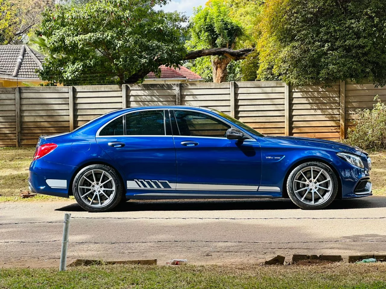 Mercedes Benz C63 Amg - Image 5